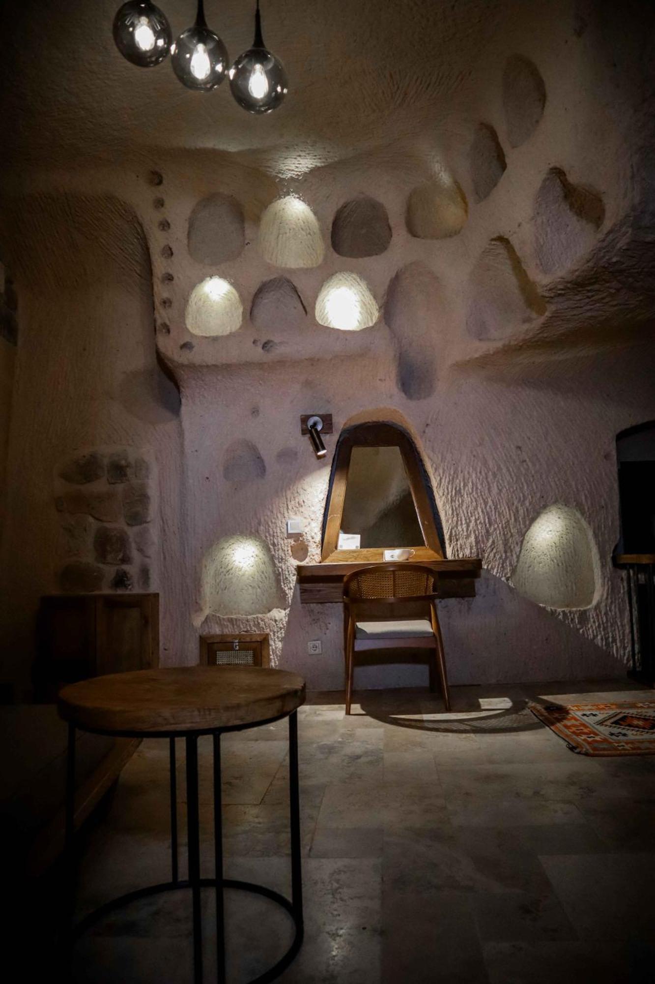 Kappadoks Cave Учисар